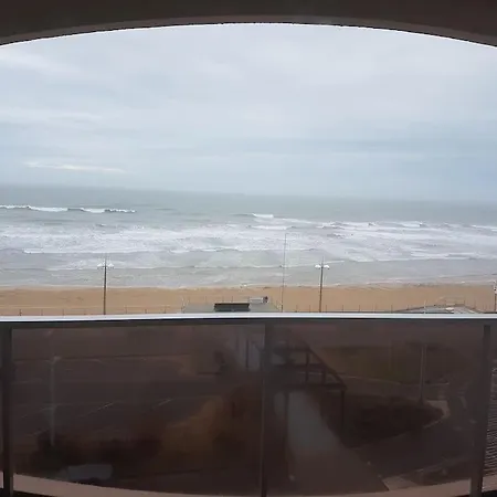 Jean De Mont, Superbe Balcon Face *